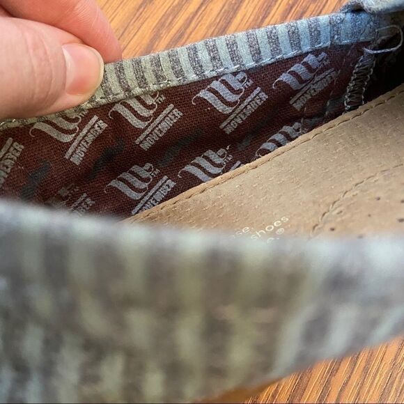 Toms *Retired* Movember Gray Striped Mustache Shoe - Picture 6 of 6